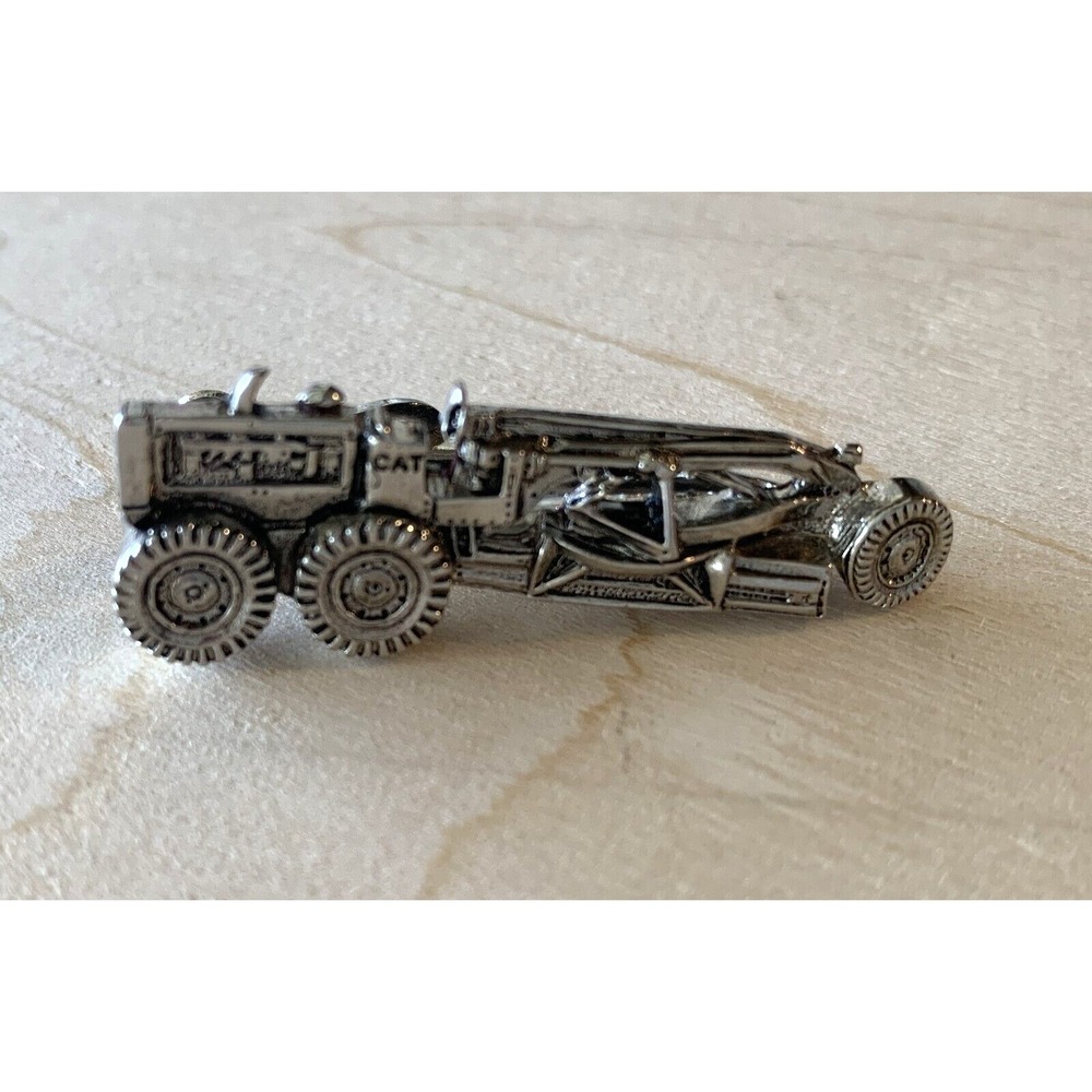 Vtg CAT Caterpillar Neck Tie Clip Road Grader Silver Tone  Mercury Industries